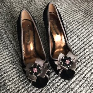 Velvet Pumps